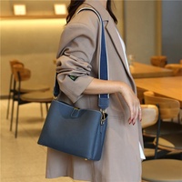 Vente en gros de fourre-tout en cuir véritable pour femmes populaires Sac à main seau de luxe pour femmes Sac à bandoulière décontracté à la mode pour dames
