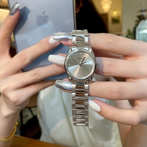 Reloj CILOA plateado redondo personalizable para mujer, regalo de lujo para el lugar de trabajo, nuevo reloj de cuarzo compacto y exquisito a la moda. - Product Image 2
