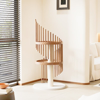 Arbre à chat moderne de luxe fait main, grande tour à chat en bois avec échelle et hamac, style classique, design unique, emballé en carton
