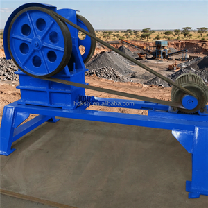 Trituradora de roca pequeña PE150*250 de la serie PE para minería de oro, trituradora de mandíbulas portátil de manivela para muestras de roca dura - Product Image 3