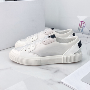 Chaussures de sport originales de haute qualité, élégantes, confortables et luxueuses, chaussures de sport pour hommes en cuir de couleur unie, design de créateur - Product Image 1