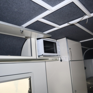 Remorque à chevaux double Elite Custom Straight Load avec armoire intégrée pour le transport équin en UE - Product Image 6
