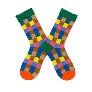 Chaussettes pour hommes personnalisées en usine, de haute qualité, en coton peigné, respirantes, <span class=keywords><strong>fantaisie</strong></span>, avec motif de dessin animé, logo sur le <span class=keywords><strong>bas</strong></span> du mollet, pour le printemps - Product Image 2