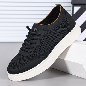 Zapatillas deportivas pegadas para hombre, de alta gama, estilo primavera, ligeras, transpirables, informales, cómodas y versátiles. - Product Image 1