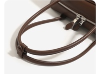 Sac fourre-tout Boston en cuir d'agneau style Haute Couture pour femmes, minimaliste, avec fermeture éclair, trois poignées/bandoulières, tendance