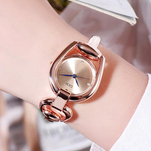 Reloj de pulsera de cuarzo reloj de pulsera de aleación antigua reloj de gama alta pequeño para mujer al por mayor - Product Image 1