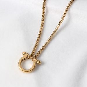 Kalung Penahan Liontin Lapis Emas 18K Anti Luntur Bentuk U <span class=keywords><strong>DIY</strong></span> Bahan Baja Tahan Karat 316L untuk Wanita dan Pria - Product Image 6