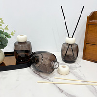 Diffuseur d'arômes élégant pour la maison, bouteille en verre transparent de 250 ml, flacon vide pour huiles essentielles, idéal pour les spas, les hôtels, les cadeaux parfumés
