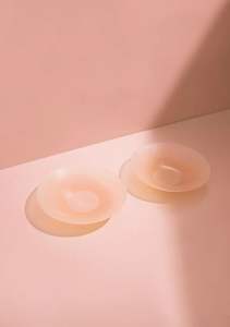 <b>Adhesive</b> Silicone Nipple Covers Breast Petals Reusable Breast Pads Invisible Sticky Bra Soft Pasties for Women OEM - Product Image 6