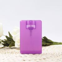Vente chaude multicolore 10ml 20ml en plastique carte de crédit format de poche plat parfum brouillard vaporisateur en stock voyage transporter