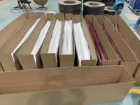 Joint d'étanchéité en forme de V en mousse PU vente chaude pour Q Lon joints en caoutchouc de porte en bois pour joint de porte du marché américain