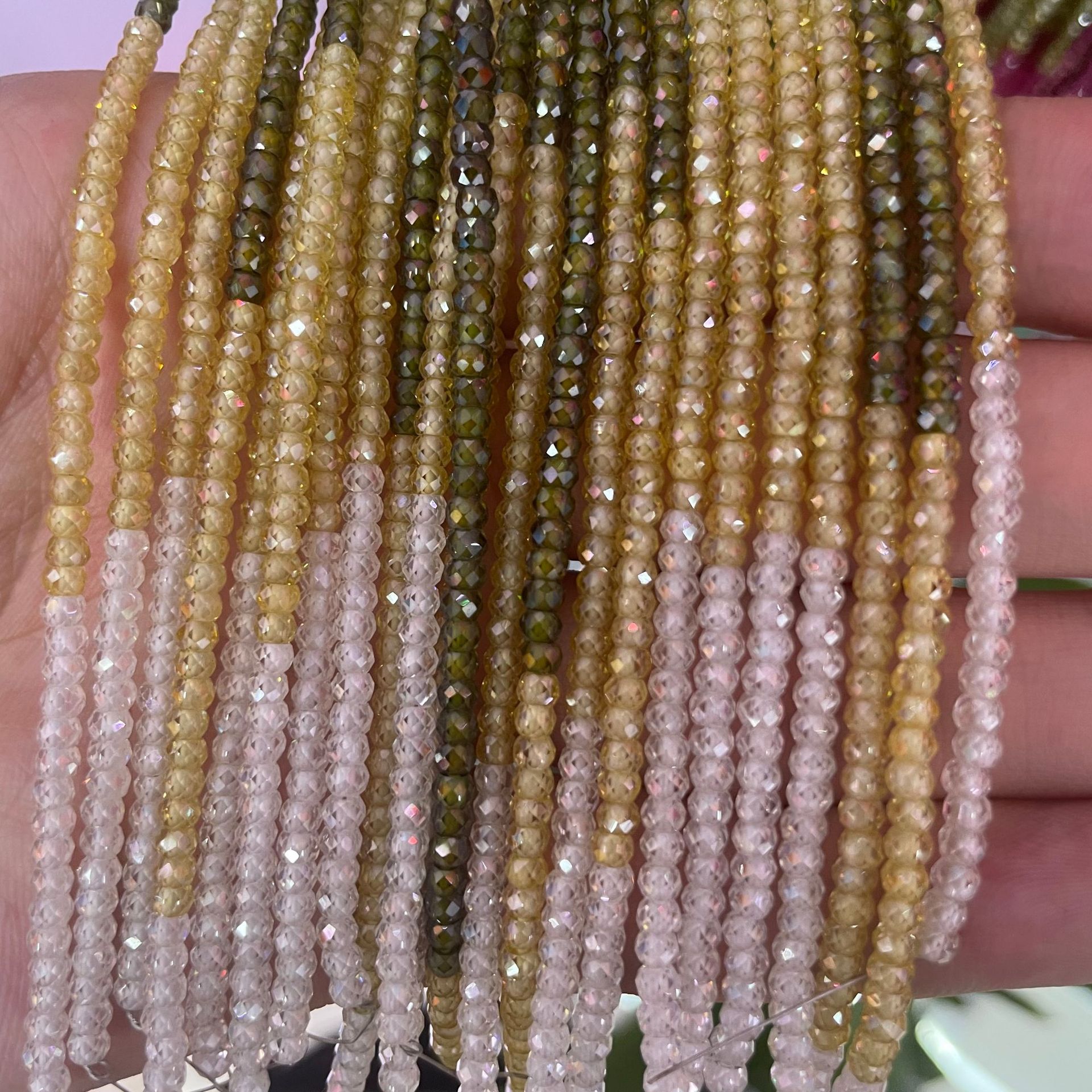 ไล่สีเหลืองเขียวขาว