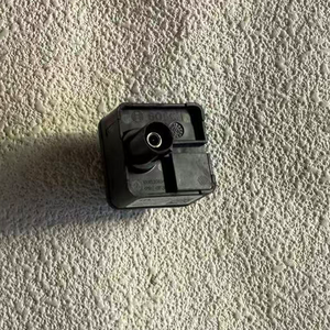 Telecamera Posteriore Originale Mopar OEM 68375132AB per <span class=keywords><strong>Jeep</strong></span> Cherokee Wagoneer 2021-23 - Product Image 3
