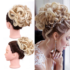 AliLeader à la mode naturel <span class=keywords><strong>élastique</strong></span> bouclés désordre <span class=keywords><strong>Chignon</strong></span> cheveux synthétiques <span class=keywords><strong>Chignon</strong></span> Scrunchie Extension de cheveux beignet <span class=keywords><strong>Chignon</strong></span> <span class=keywords><strong>postiche</strong></span> - Product Image 1