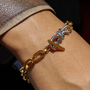 Dichiarazione <span class=keywords><strong>Old</strong></span> Money Style oro argento bicolore in acciaio inossidabile Chunky catena a maglie avvolto nodo Charm a forma di croce bracciale bracciale - Product Image 4