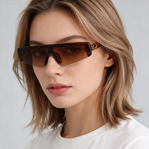 Lunettes de soleil triangulaires exclusives transfrontalières à monture étroite pour femmes, roses, sans monture, protection UV400, monture PC, pare-soleil de classe 2 - Product Image 3