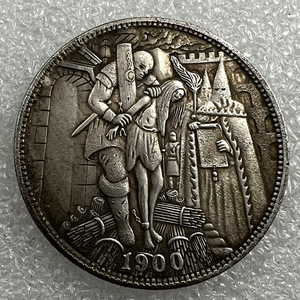 Moneta Replica del Morgan Dollar USA con Incisione a Mano 'Executioner Burning Witches of Salem' - I Processi delle Streghe di Salem, Simbolo di Curiosità - Product Image 2