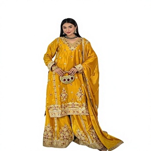 Conjunto de Salwar Kameez de Seda Amarillo Mostaza de Lujo con Bordado Zari Dorado, Kurta Recta y Gharara Acampanada, Estilo Indio Pakistaní Bollywood - Product Image 1