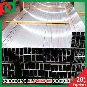 Profilé en <span class=keywords><strong>aluminium</strong></span> de haute qualité 6063 T5 avec revêtement en poudre imitation bois pour clôture avec <span class=keywords><strong>tube</strong></span> carré en <span class=keywords><strong>aluminium</strong></span> - Product Image 3