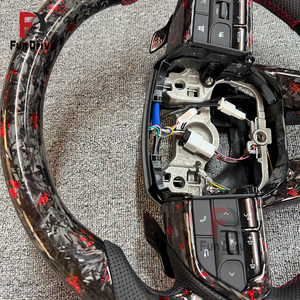 Volante de Fibra de Carbono Forjado de Alta Calidad Compatible con Toyota GR Land Cruiser LC200 LC300 Prado LC79 LC70 LC76 Hilux Fortuner - Product Image 5