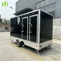 Remorque sanitaire Goeasy Stable à quatre postes avec système à double essieu et escalier pliant à main courante