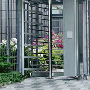 Les tourniquets de pleine taille sont pour des entrées n'importe où où vous avez besoin d'un niveau élevé de sécurité sans surveillance habitée. - Product Image 4