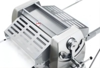 Laminoir à pâte automatique silencieux en acier inoxydable pour table de comptoir, idéal pour la boulangerie, compatible blé et farine