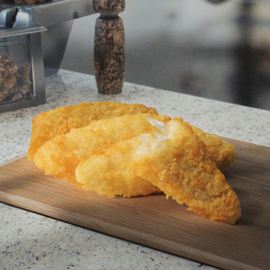 Côtelette de poisson préfrite enveloppée de chapelure de panko Bâton de morue émietté congelé - Product Image 1