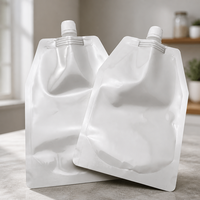 Prêt à expédier – Pochette souple à bec verseur de forme spéciale 500 ml, blanche, pour emballage de liquides (boissons, détergents)