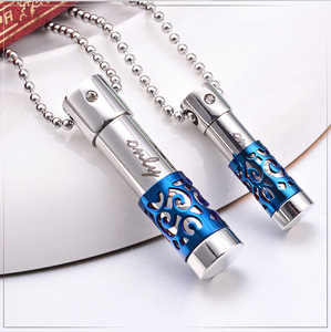 Collar de acero inoxidable con silbato para aromaterapia y alivio de la ansiedad, difusor de aceites esenciales con diseño 'Only Love' - Product Image 3