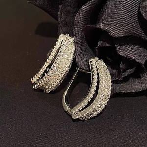 Pendientes de Aro de Oro Blanco con Diamantes Jane DeWara, 14K, Corte Brillante Redondo, Color G Natural, Estilo Clásico para Mujer - Product Image 5