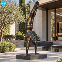 Sculpture dynamique en bronze d'acrobate, statue de gymnaste moulée à la cire perdue, œuvre d'art personnalisée pour hall d'hôtel, villa, jardin, parc