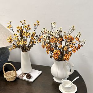 Flores Artificiales de Margarita y Manzanilla Blancas y Naranjas, Arreglo Floral de Seda, Decoración Otoñal para el Hogar, Accesorios para Bodas, Decoración de Mesa - Product Image 3