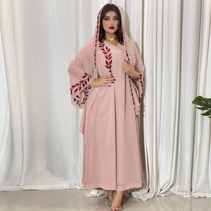 Robe Dubaï à deux pièces avec motif brodé, manches larges, foulard Dubaï, robe pour femmes musulmanes - Product Image 4