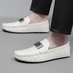 รองเท้าสวมแบบสลิปออนสำหรับฤดูร้อน ไซส์ใหญ่ สไตล์ลำลองแบบอังกฤษ ระบายอากาศได้ดี กันลื่น หนังแท้ รองเท้าผู้ชาย ใส่ทำงาน ใส่ได้ทุกวัน เข้าได้กับทุกชุด - Product Image 4