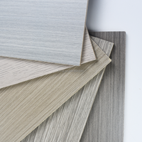 Panneau de contreplaqué mélaminé imperméable de 3 mm, 4x8 pieds, qualité E1, finition brillante ou mate, disponible en diverses textures de bois et couleurs unies pour armoire