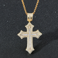 Bijoux Hip Hop RQ pour Hommes Croix Serpent en Or 14K Sertie de Pierres Précieuses Croix Serpent Corail Brillante Sertie de Pierres Précieuses Pendentif Croix