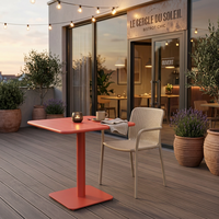 Table de salle à manger extérieure en alliage d'aluminium résistant à la décoloration et à l'usure, table carrée de bar extérieur pour bistrot, cafés