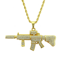 Chaîne torsadée Hip Hop avec pendentif pistolet mitrailleur AK47 en alliage et strass