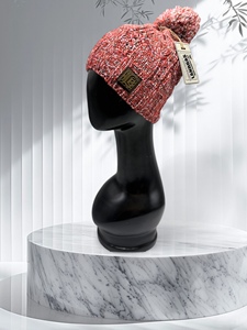 Hot Selling Plain Knit And <b>Cable</b> Pattern Adult Beanie Leather <b>Patch</b> And Silicone Printing Method Winter Beanie - Product Image 2