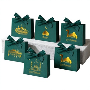Caja de Regalo para Festival de Oriente Medio, Caja de Dulces de Cartón con Estampado Dorado y Verde, con Lazo Decorativo - Product Image 1