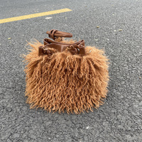 Sac à bandoulière en fausse fourrure pour femme, sac fourre-tout tendance en peluche moelleuse, sac à main en fourrure avec poignée, Libi Quatre Saisons