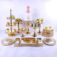 Vente en gros d'outils pour gâteau doré avec dessus en miroir Décorations de table pour dessert Présentoir de pièce maîtresse en cristal Ensemble de support pour gâteau de mariage