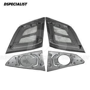 Panneaux de porte en fibre de carbone de style OEM <span class=keywords><strong>4</strong></span> pièces pour plaque de lame latérale <span class=keywords><strong>Audi</strong></span> <span class=keywords><strong>R8</strong></span> Gen1 - Product Image 6