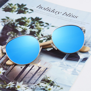 Unisex occhiali da sole intelligenti di alta qualità piccola struttura in metallo tempio in legno polarizzato occhiali da sole con <span class=keywords><strong>lenti</strong></span> Tac stile moda - Product Image 3