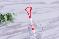 Nettoyeur de langue en silicone souple, grattoir de haute qualité avec revêtement plastique coloré, brosse de nettoyage