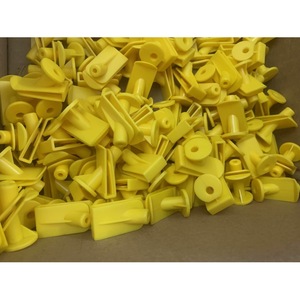 คลิปหนีบสกรูพลาสติกสีเหลือง A0019913970 สำหรับเมอร์เซเดส เบนซ์ สมาร์ท 451 เครื่องยนต์คู่ซ่อมแซมแชสซีทดแทน - Product Image 1