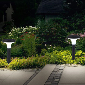 ไฟเสา LED พลังงานแสงอาทิตย์กันน้ำ IP65ทันสมัยพร้อมเซ็นเซอร์ตรวจจับความเคลื่อนไหวและรีโมทคอนโทรลสำหรับติดสวน - Product Image 4