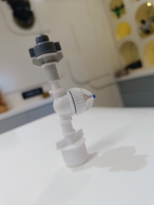 Boquilla de Riego por Microaspersión Ajustable de Plástico, Emisor de Agua con Ángulo de Rociado de 15 Grados para Jardín, Granja, Invernadero - Product Image 1