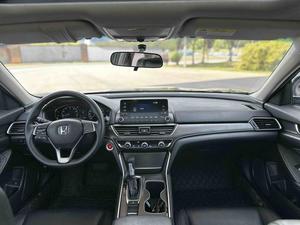 <span class=keywords><strong>Honda</strong></span> <span class=keywords><strong>Accord</strong></span> <span class=keywords><strong>2018</strong></span> 230Turbo CVT 1.5T 177 Caballos de Fuerza L4 Techo Solar LHD AT Sedán Familiar Eficiente en Consumo de Combustible Auto Usado - Product Image 5